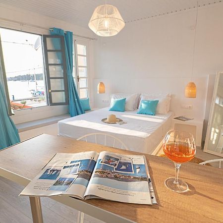Poros Town The White Rose Apartment מראה חיצוני תמונה